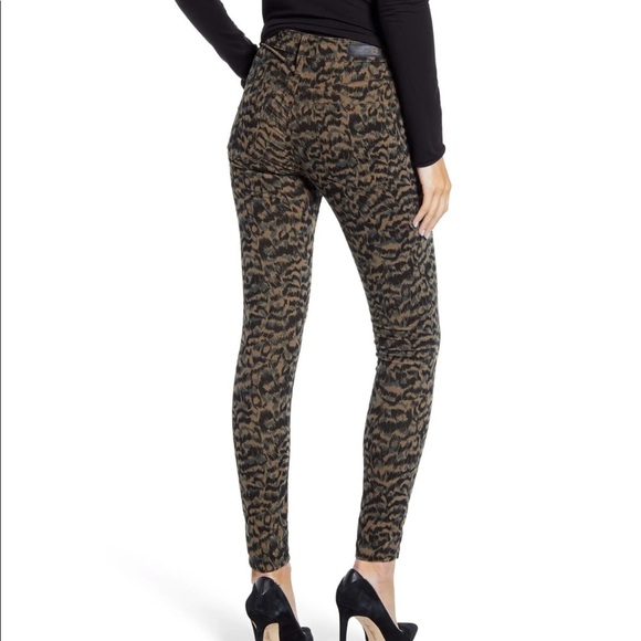 AG Farrah Vintage Leopard Skinny Ankle Corduroy Jean - Picture 2 of 14